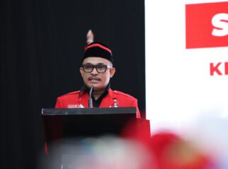 Sujahri Somar (Ketua Umum DPP GMNI) saat menyampaikan pidato politik di momentum pengukuhan DPP GMNI